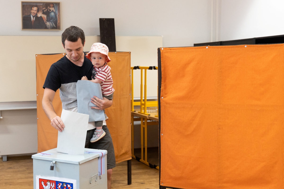 30 đảng tranh cử trong cuộc bầu cử Nghị viện châu Âu tại Séc